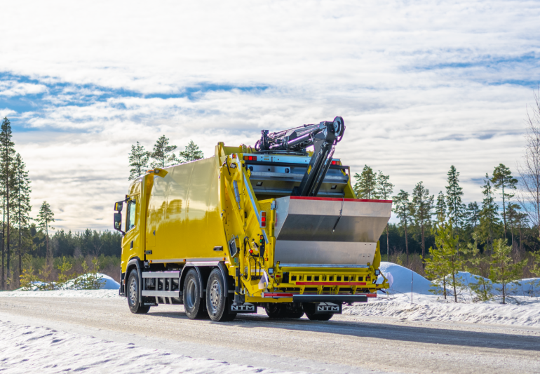 NTM 7500 Crane image